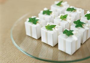 カラコン探しにおすすめの通販サイト